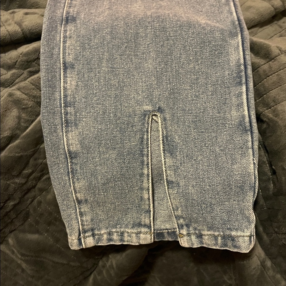 Commense Jeans with Split Hem - Picture 4 of 6